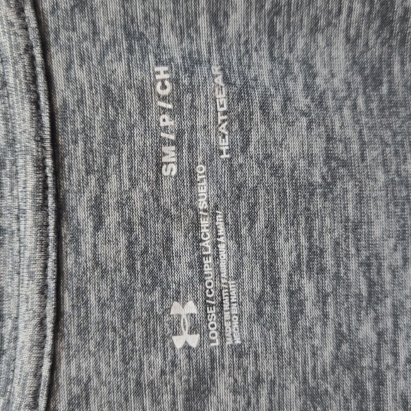 Under Armour V Neck top.  Final Mark Down - Picture 3 of 3